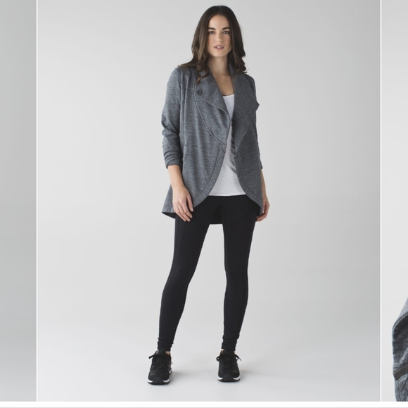 Lululemon That's a Wrap - Picture 1 of 13